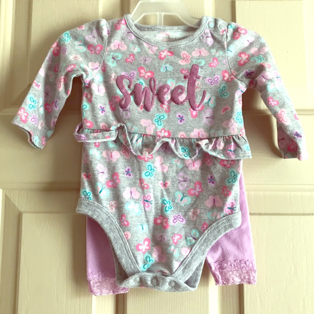 Baby girl bodysuit and pants set